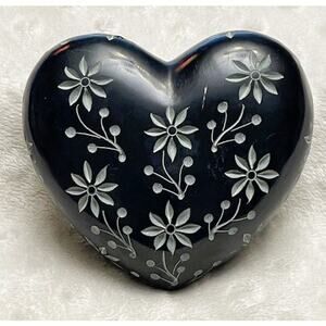 Vintage Hand Carved Heart Shaped Black Soapstone Paperweight w/White Accents